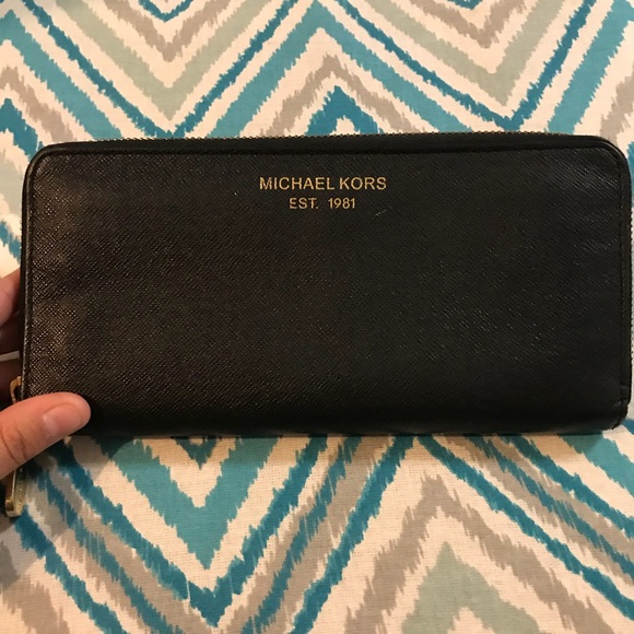 Michael Kors Handbags - Black Michael Kors Wallet